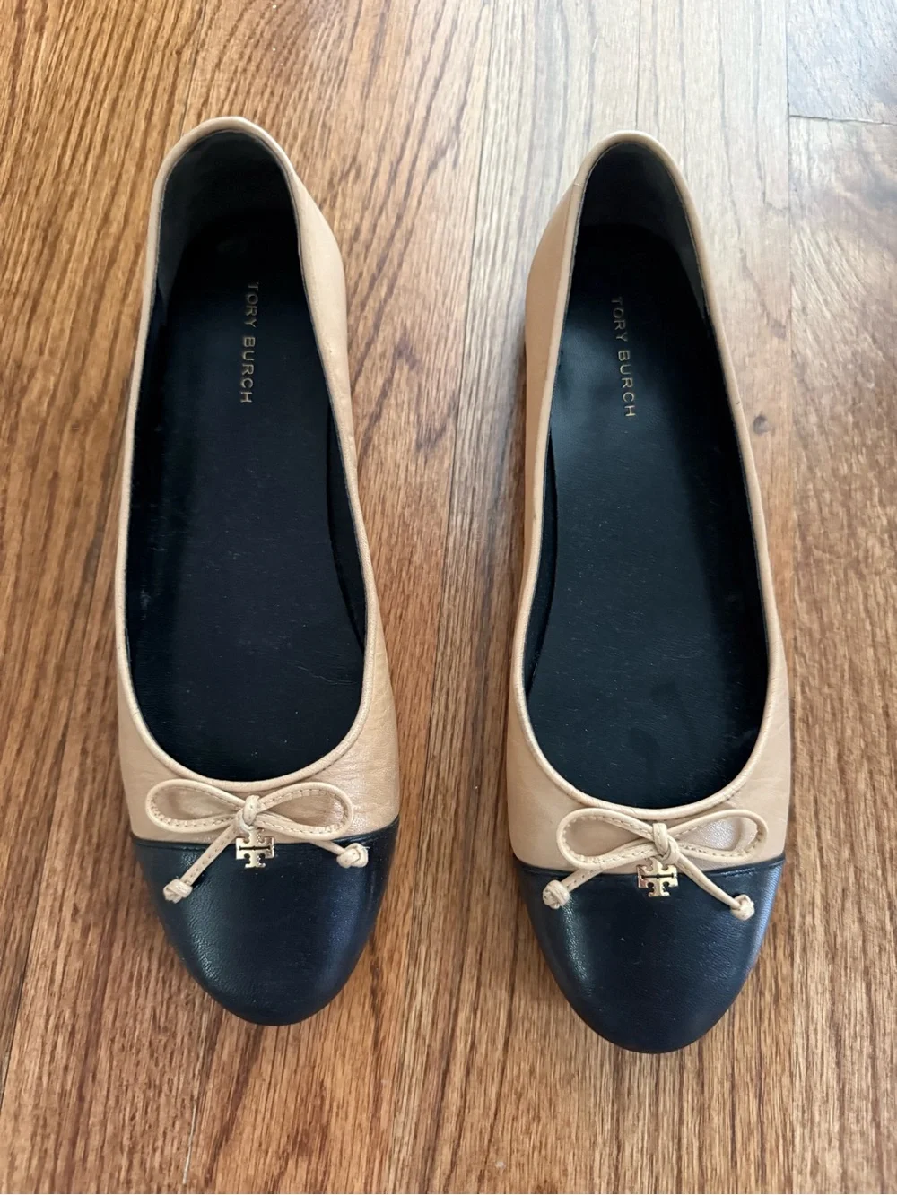 Tory Burch Two-Tone Tan and Black Cap-Toe Ballet Flats